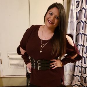 Meet your Posher, Elisa